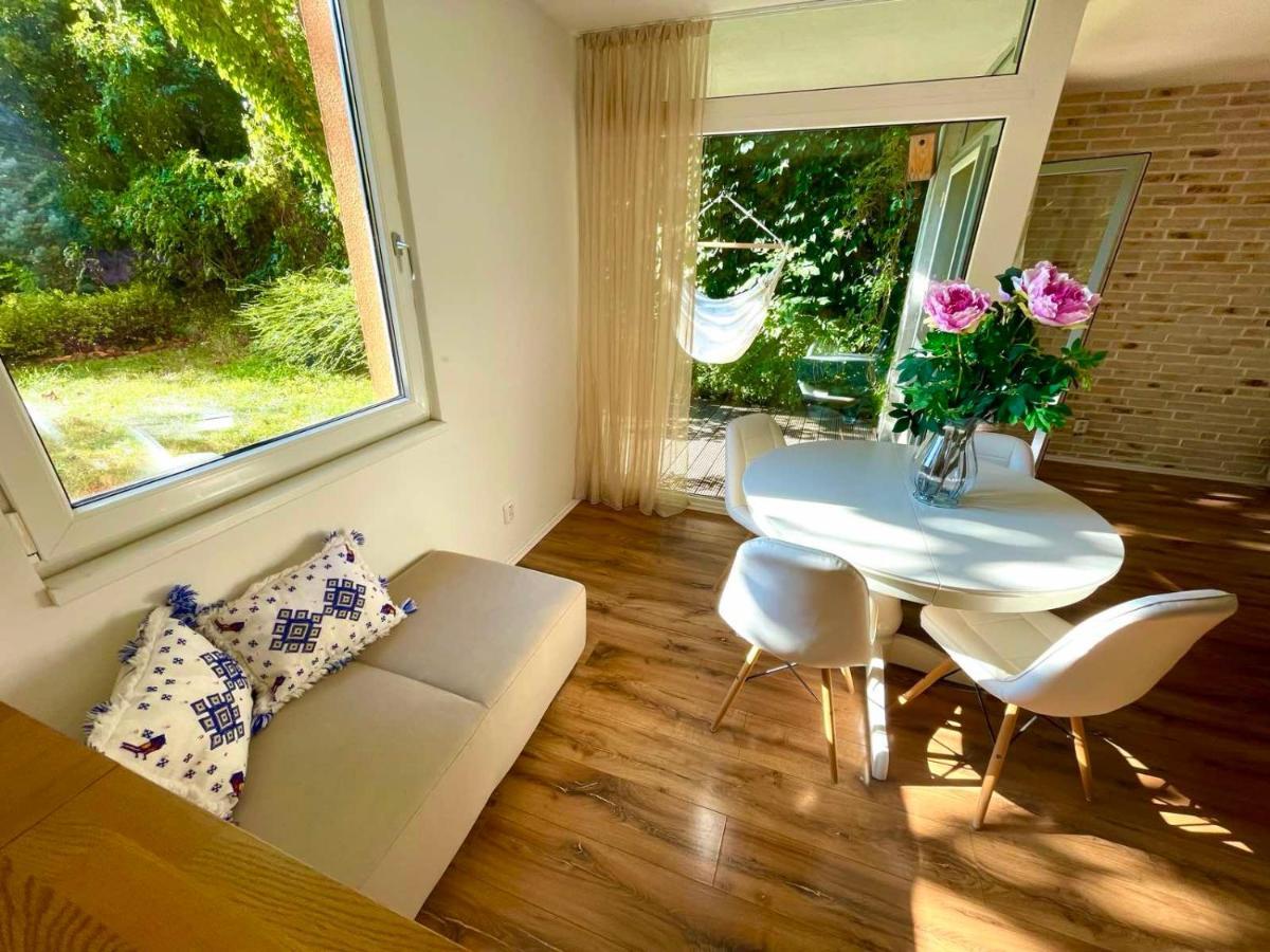 70M2 Romantic Living In The Old Town With Garden Bratislava Exterior photo